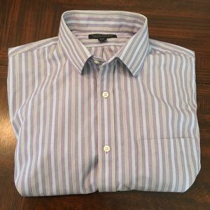 Banana Republic Button Up Shirt, Non-Iron Size L